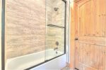 Guest Bath en Suite on Main Level